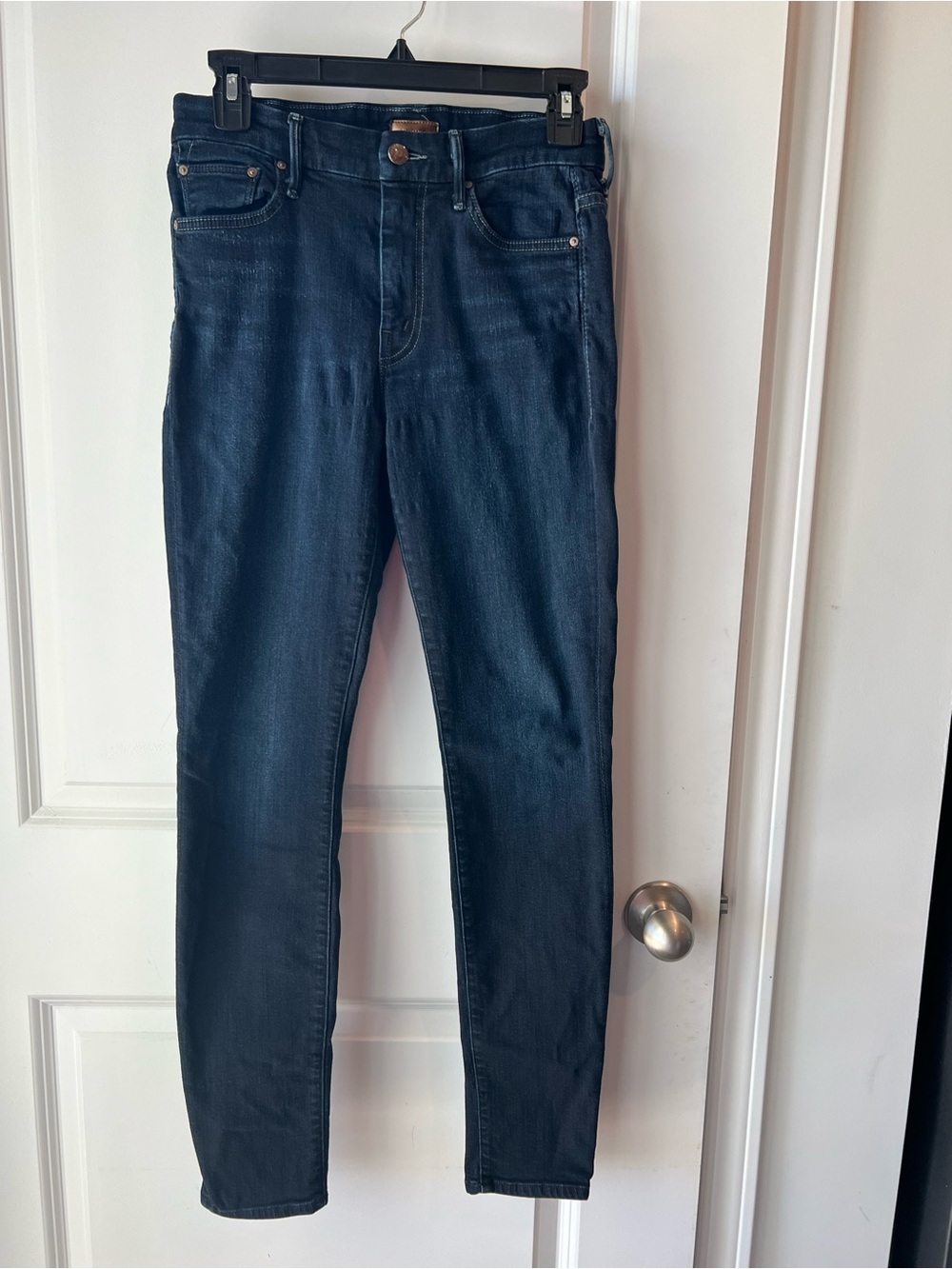 Mother Denim The High Waisted Looker Dark Blue Slim Jeans. Size 27